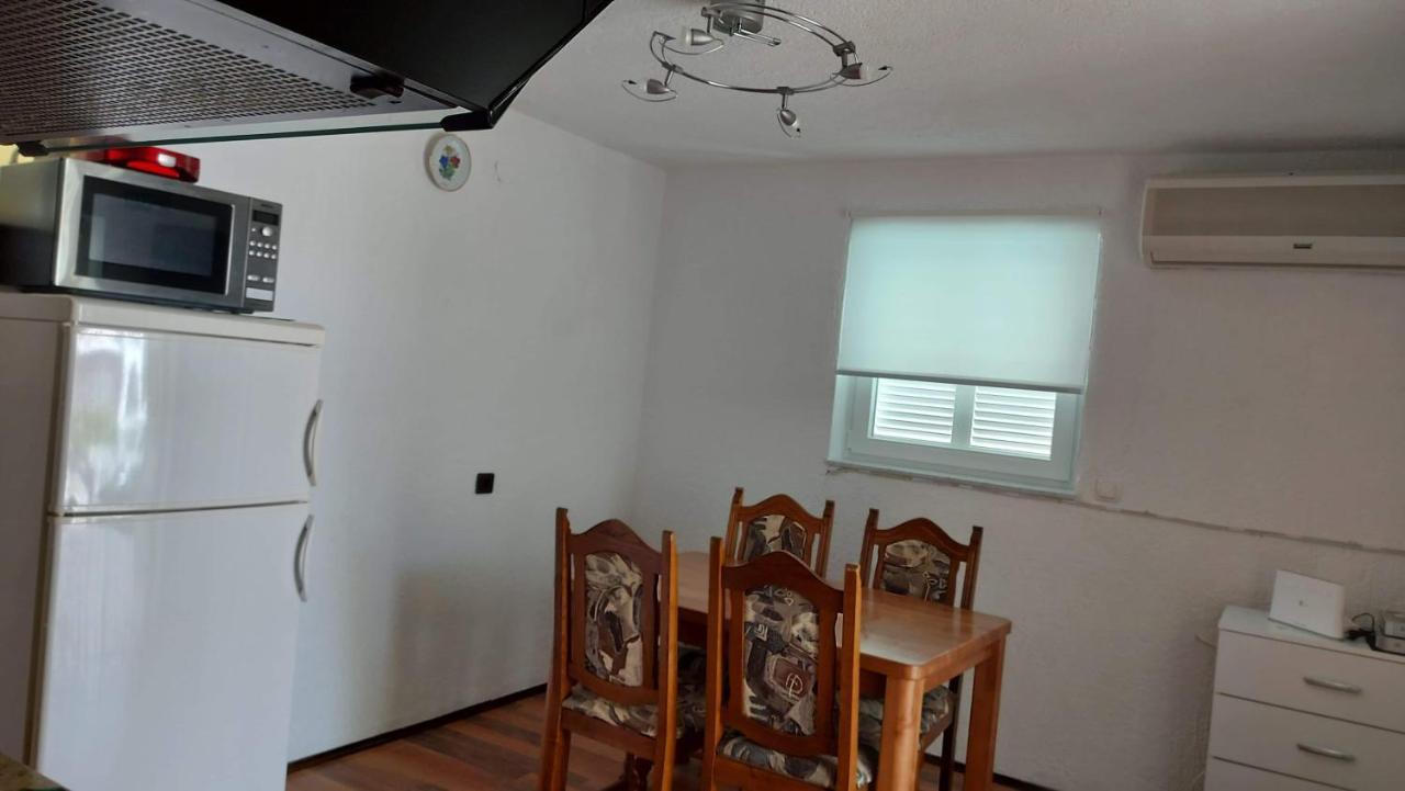 Apartman Zahira คาร์โลบัก ภายนอก รูปภาพ